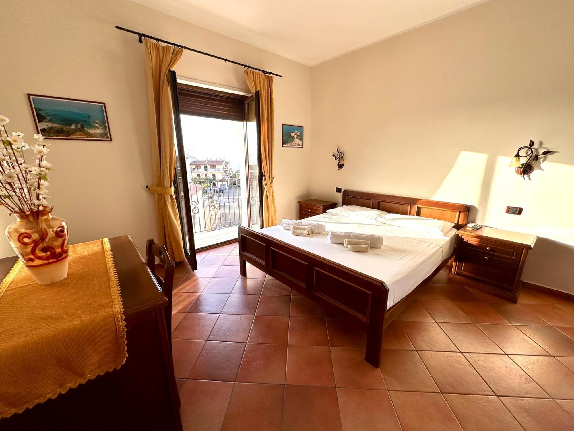Luxury Accommodation Santa Domenica  Exteriör bild